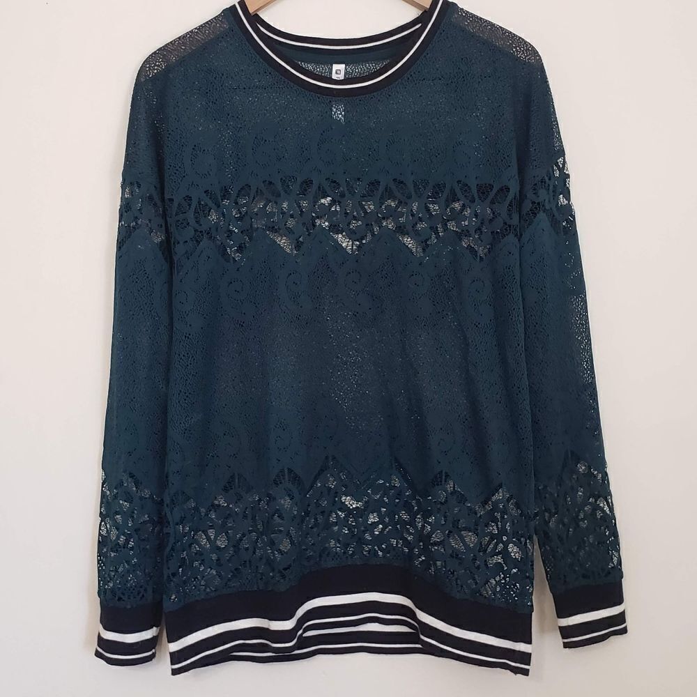 Fabletics Lace Striped Trim Long Sleeve Top, sz M